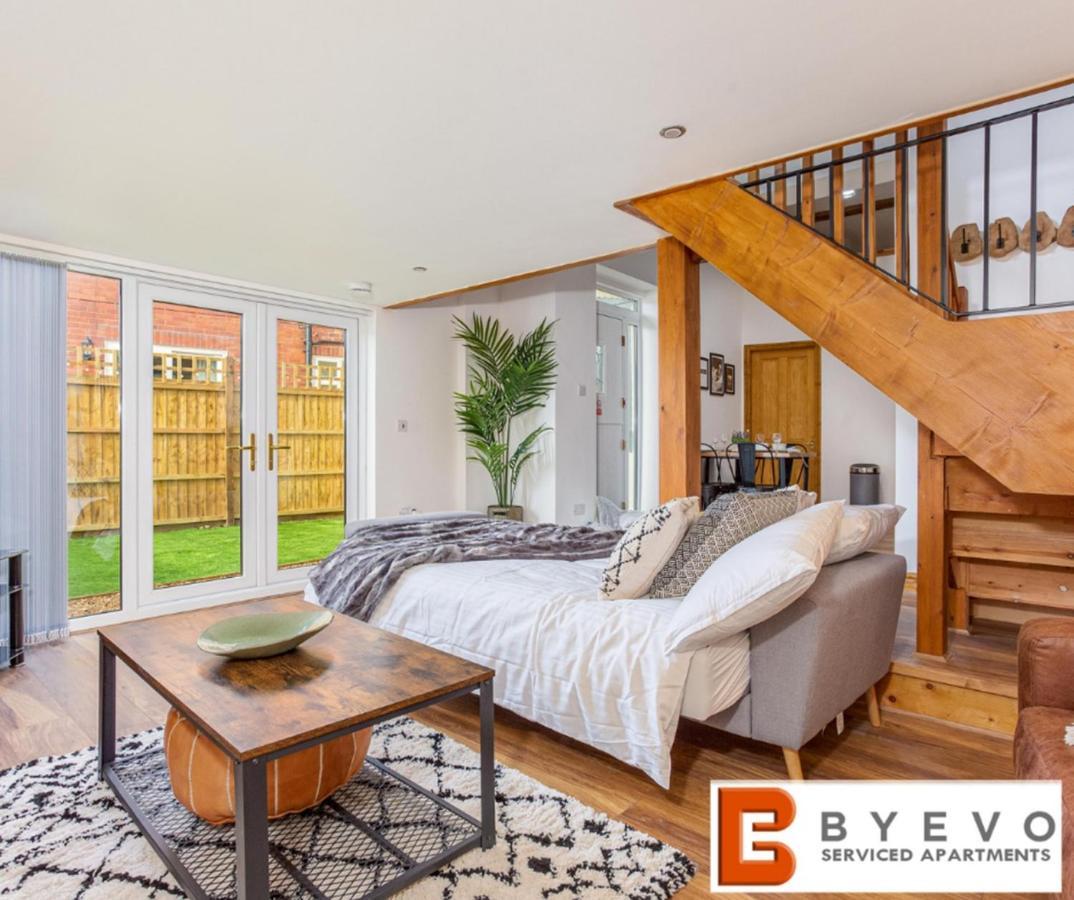 Byevo Oswestry Barn - Quirky Romantic Retreat Or Cosy Contractor Base Buitenkant foto