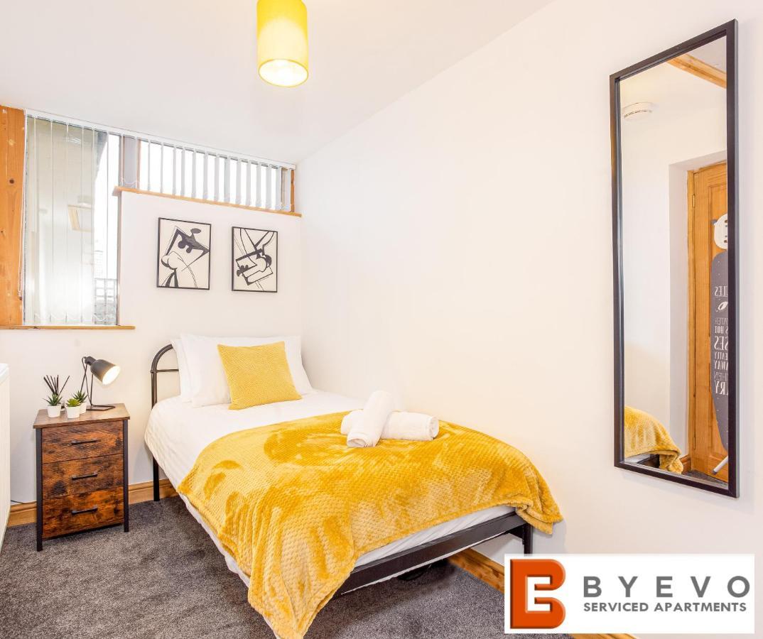 Byevo Oswestry Barn - Quirky Romantic Retreat Or Cosy Contractor Base Buitenkant foto