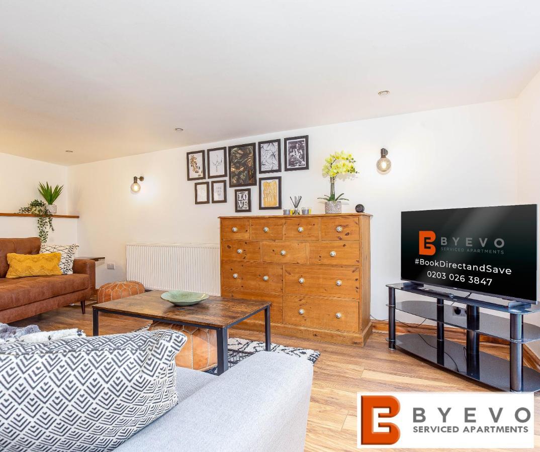 Byevo Oswestry Barn - Quirky Romantic Retreat Or Cosy Contractor Base Buitenkant foto