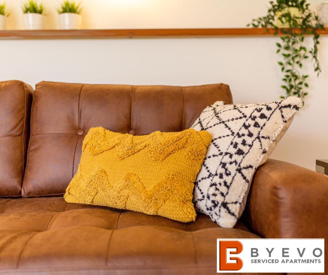 Byevo Oswestry Barn - Quirky Romantic Retreat Or Cosy Contractor Base Buitenkant foto