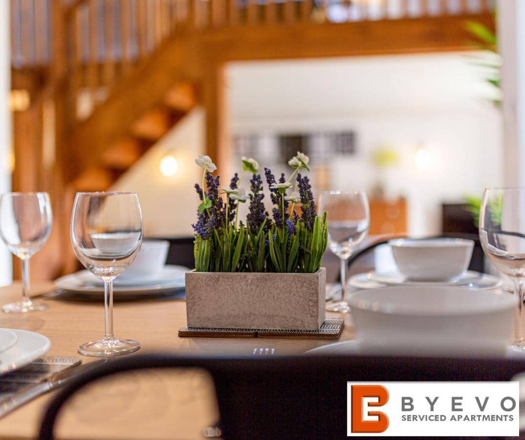Byevo Oswestry Barn - Quirky Romantic Retreat Or Cosy Contractor Base Buitenkant foto